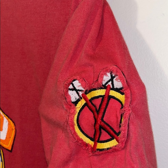 RED JACKET Chicago Blackhawks Remote Control Short Sleeve Tee NHL Mens Medium - Picture 4 of 6